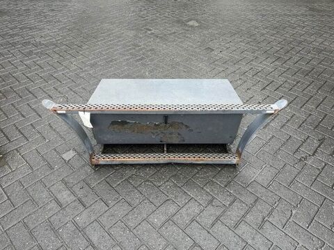 TW150-6105515/6105516-Stair panel/Trittstufen 2