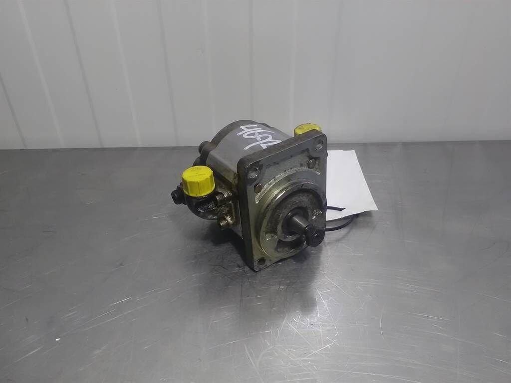- Barnes WM9A1-08-R-7-M-150-EXR-E193 - Gearpump 1