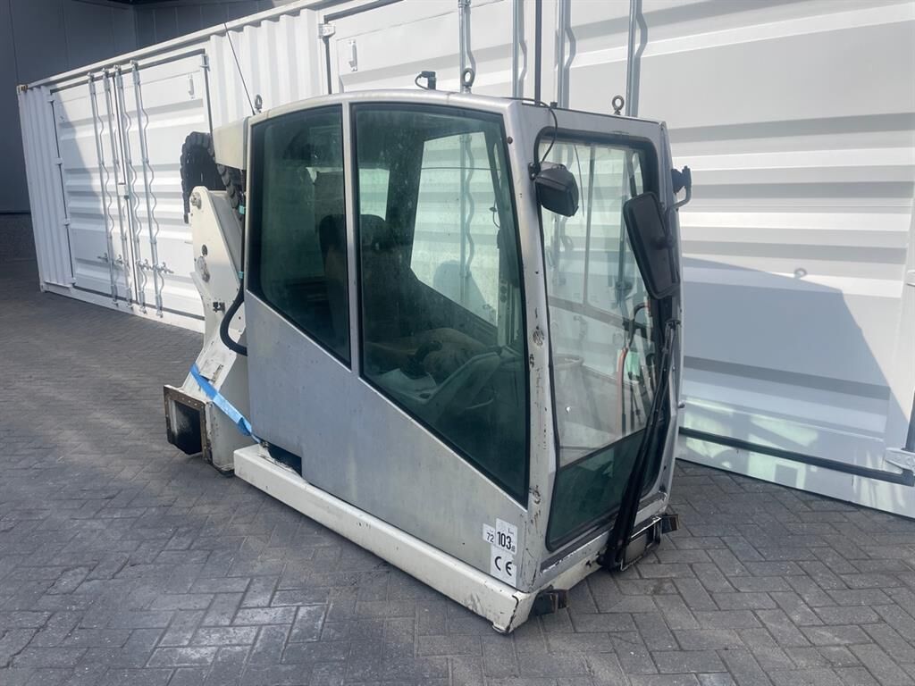 1704MH - Cabin/Kabine/Cabine 1