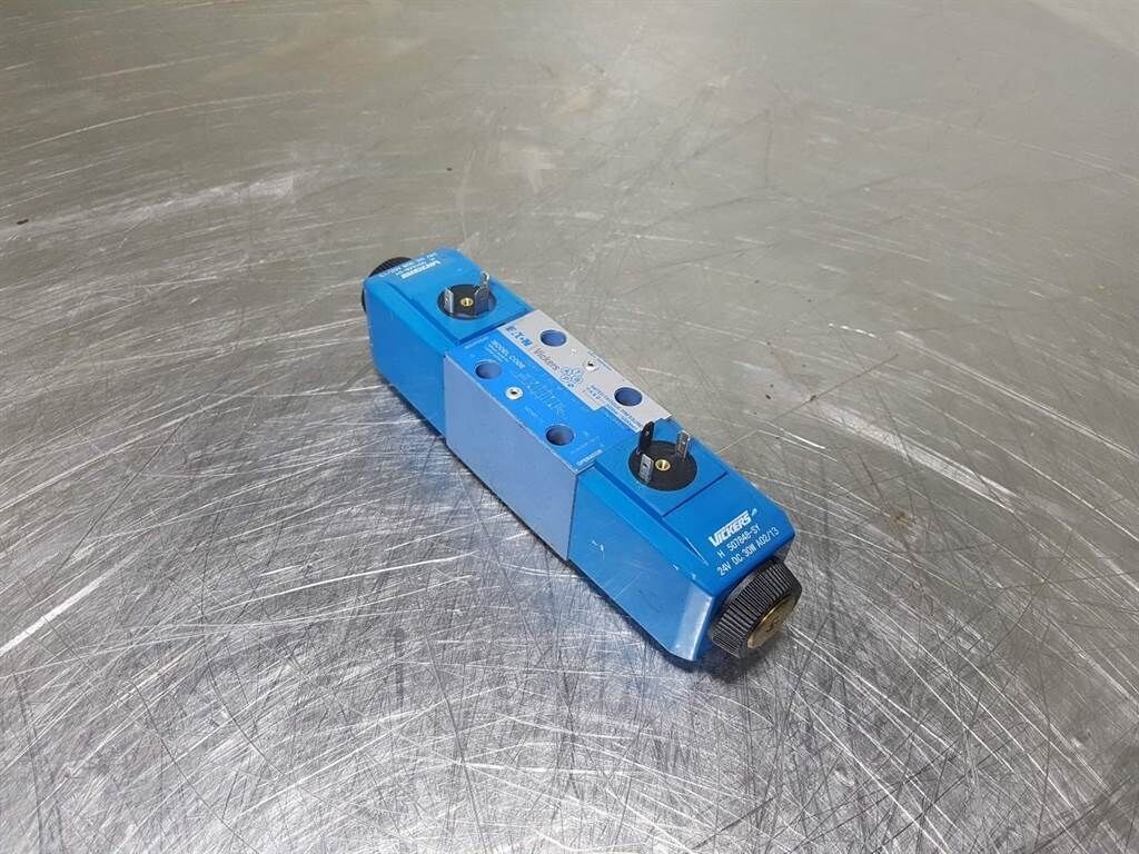 DG4V36CMUH760-565465-SY-Valve/Ventile/Ventiel 2