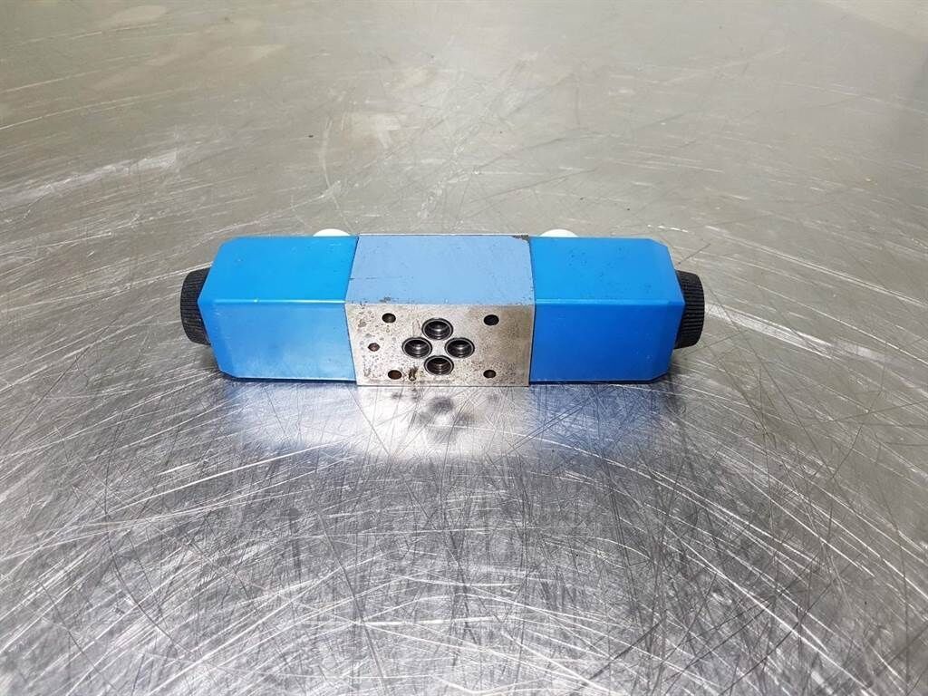 DG4V36CMUH760-565465-SY-Valve/Ventile/Ventiel 3