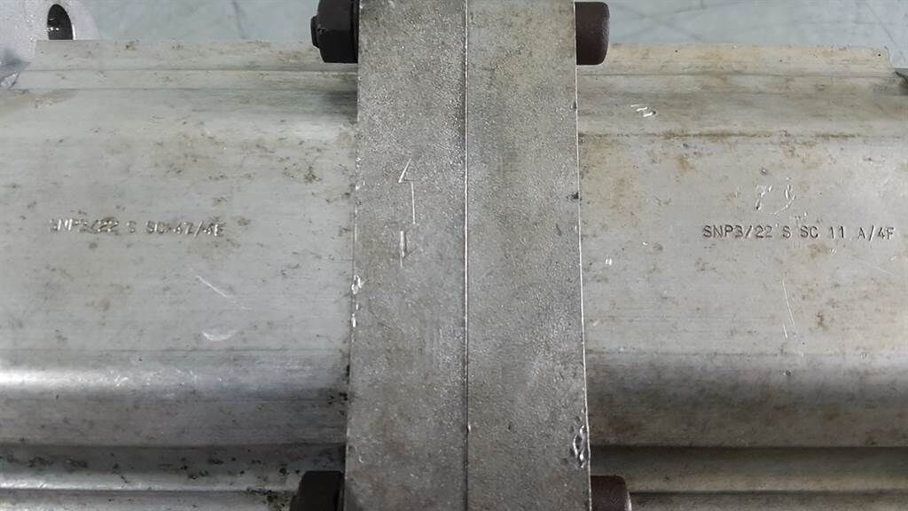 Sauer Sundstrand SNP3/22SSC47/4E - Gearpump/Zahn 3