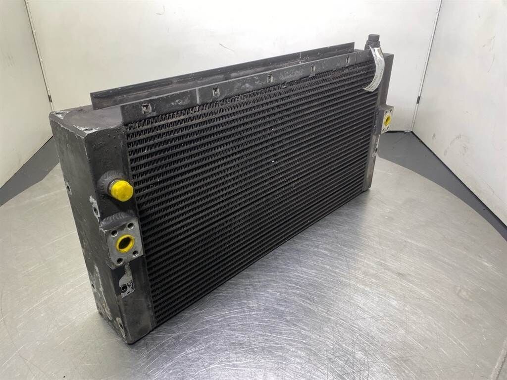 LH24M-11831724-Cooler/Kühler/Koeler 2