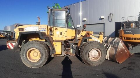 Komatsu WA 320 - 5H (For parts)