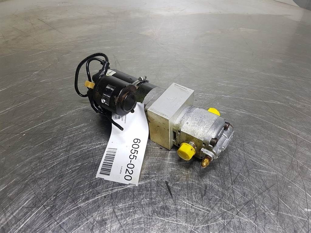 AZ200 - 4117393A - Compact-/steering unit 1