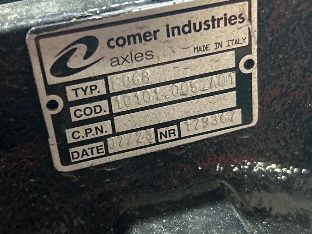 Industries F068-10101.005.A01- /Achse/As 2