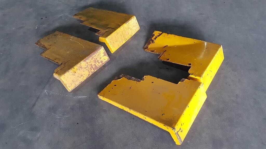 AZ14-1108581A/1108582A-Mud guard/Kotfluegel 1