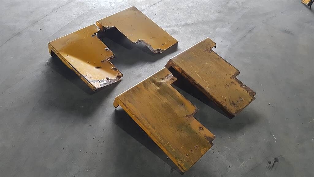 AZ14-1108581A/1108582A-Mud guard/Kotfluegel 2