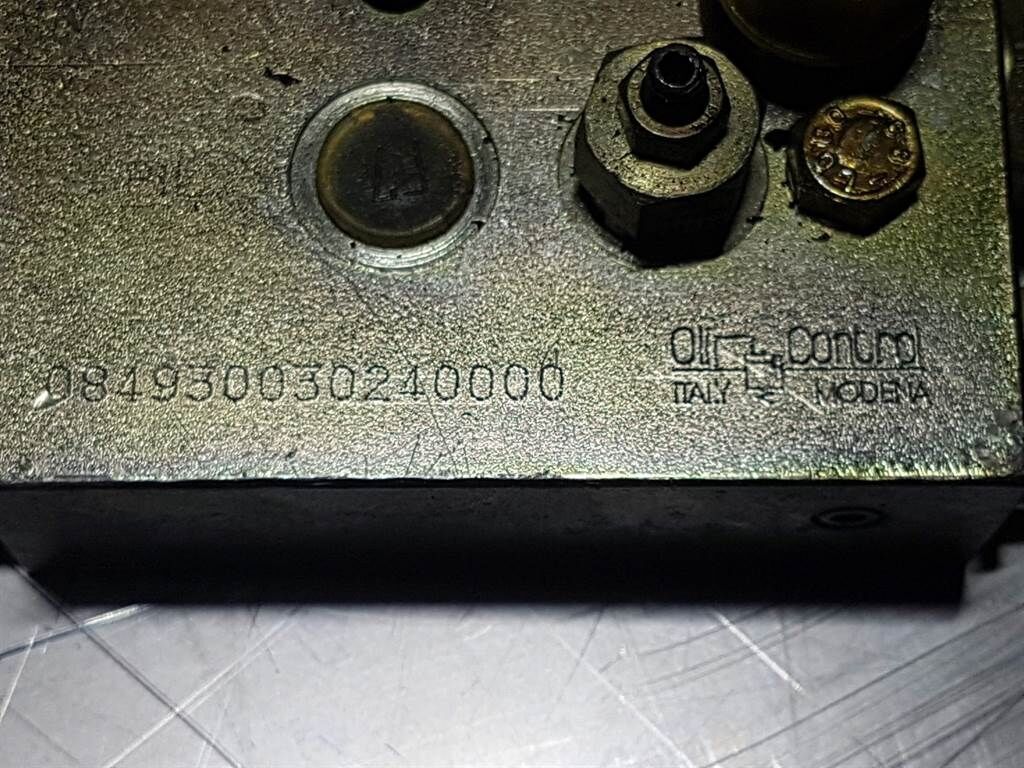 AR65-R987274539-Oil Control 084930030240000-Valv 3