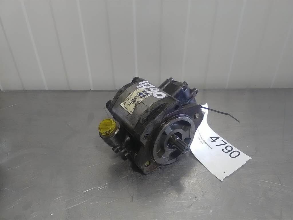 Henerflux P16cc1212 - Gearpump/Zahnradpumpe 1