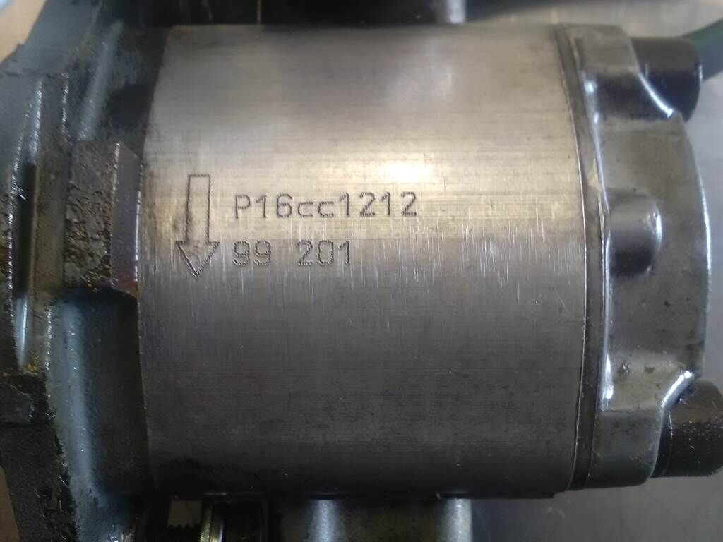 Henerflux P16cc1212 - Gearpump/Zahnradpumpe 3