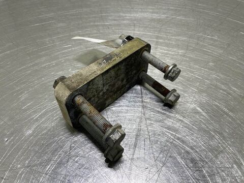 Sonstige L30B - Axle mounting/Achsbefestigung/Asstrop