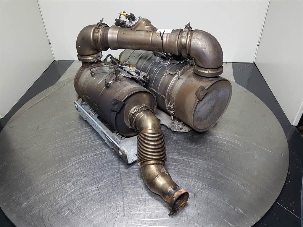 818 - Exhaust system/Auspuff/Uitlaat 2