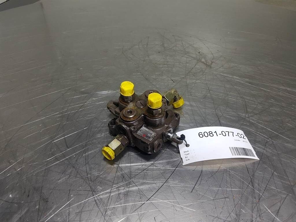 200061112137 - Ahlmann AZ 150 - Valve 1