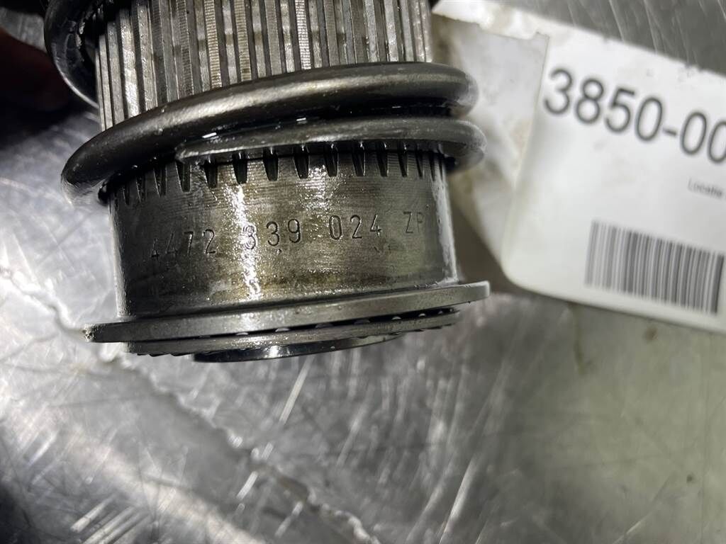 AR65-ZF AP-R725-4472339024-Differential parts 3