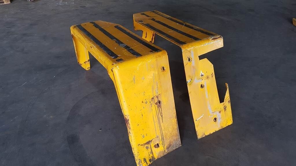 AZ150-4181500A/4181501A-Mud guard/Kotfluegel 3