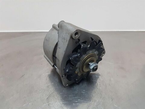 Deutz 28V 27A - Alternator/Lichtmaschine/Dynamo