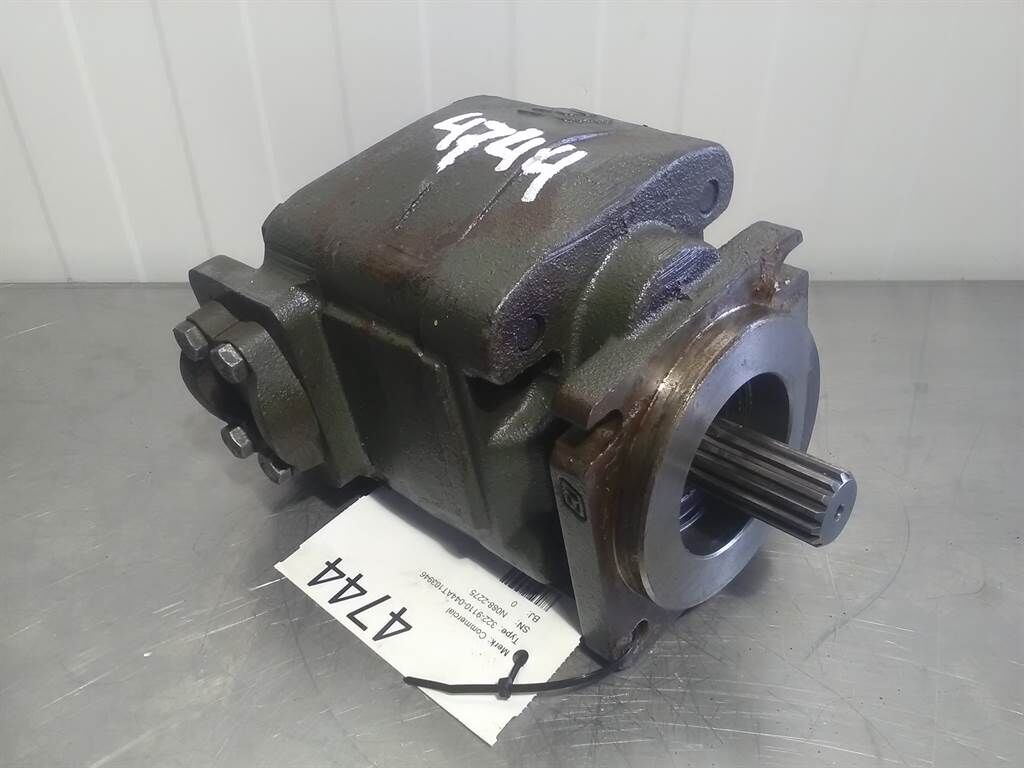 Commercial 322-9110-044AT103946 - Gearpump/Zahnr 1
