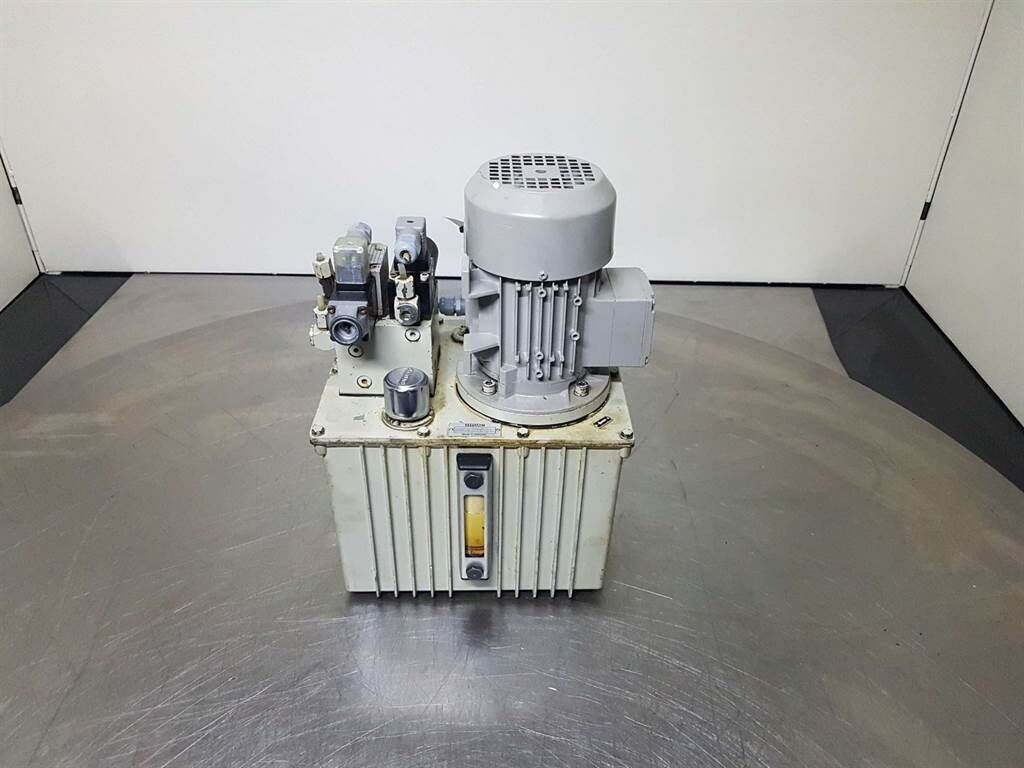 -0,25 kW-Rotor 5RN71MO4E12-Compact-/steering 1