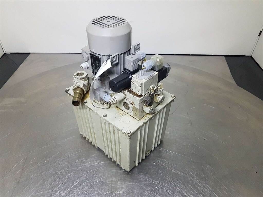 -0,25 kW-Rotor 5RN71MO4E12-Compact-/steering 3
