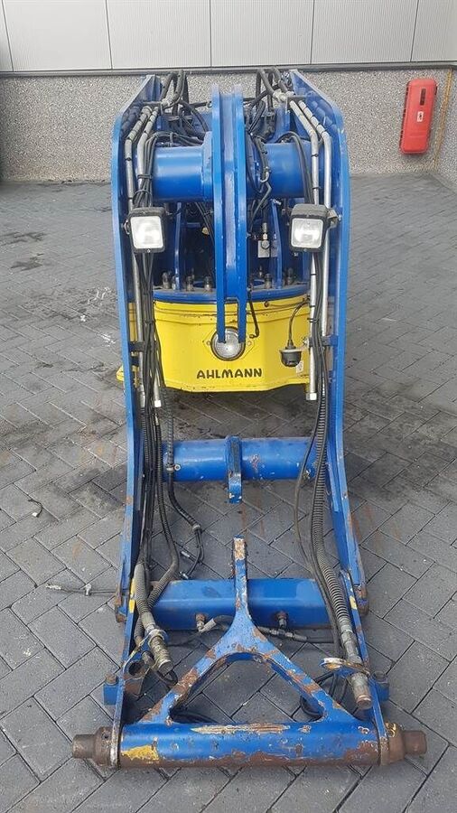 AZ 85 - Lifting framework/Schaufelarm/Giek 3