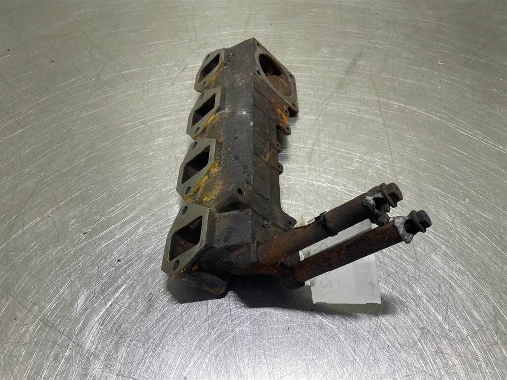 AS900-Cummins B3.3T-Intake-exhaust manifold 3