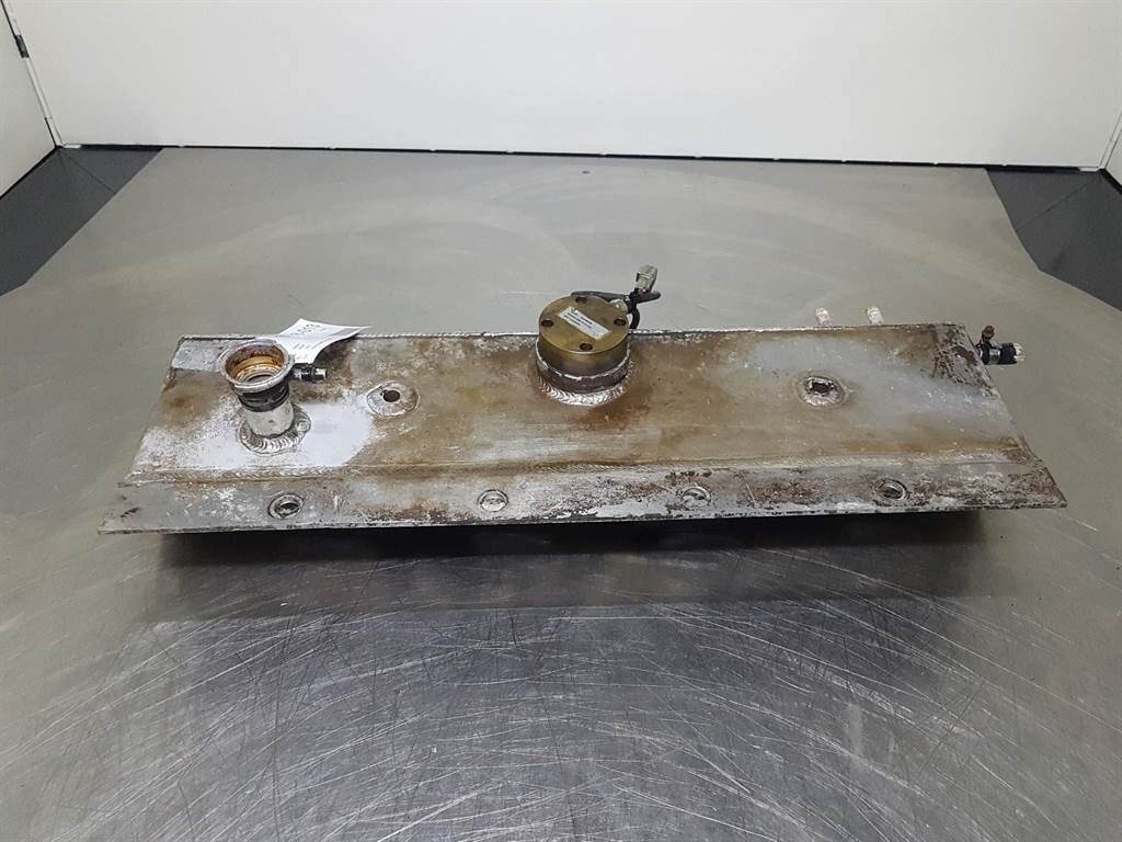 A934C-10297296-Equalizing reservoir 3