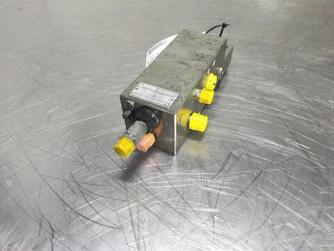 Sonstige A904C-10355805-Oil Control 08376708720601B-Valve