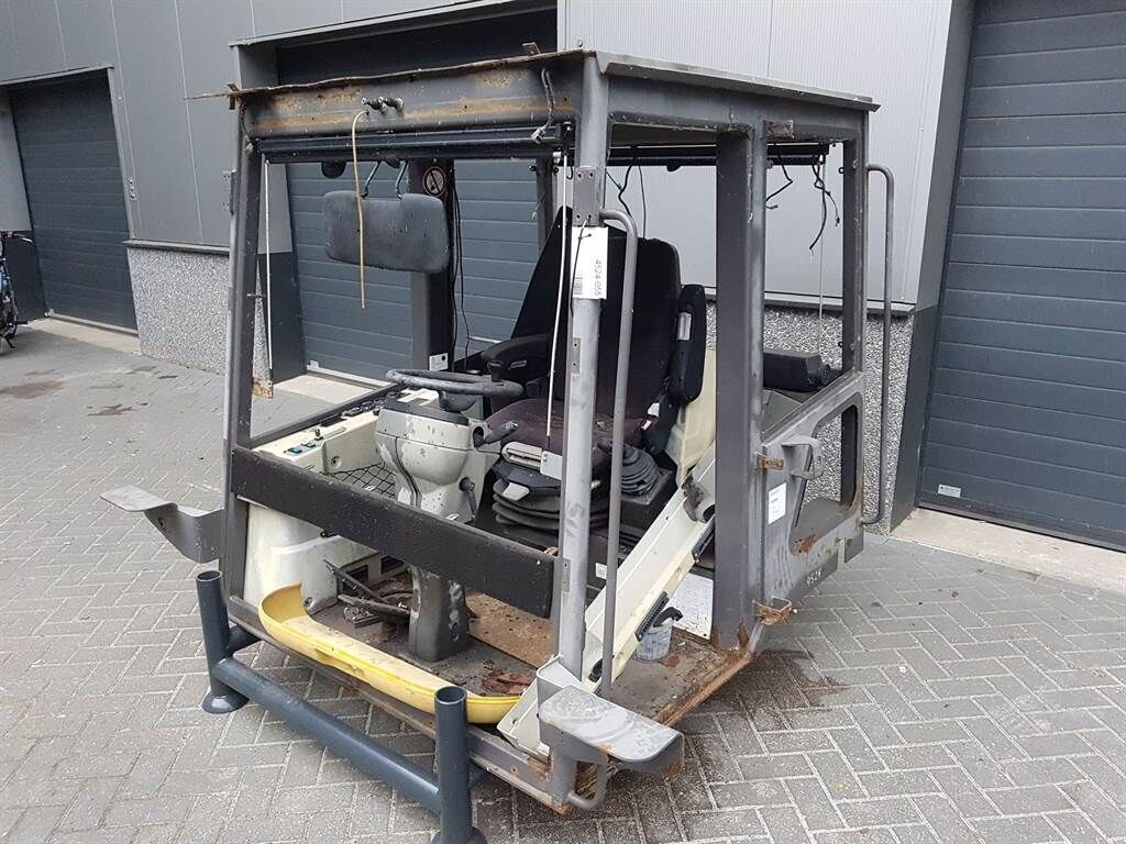 AZ210E-23103106- /Kabine/ e 3