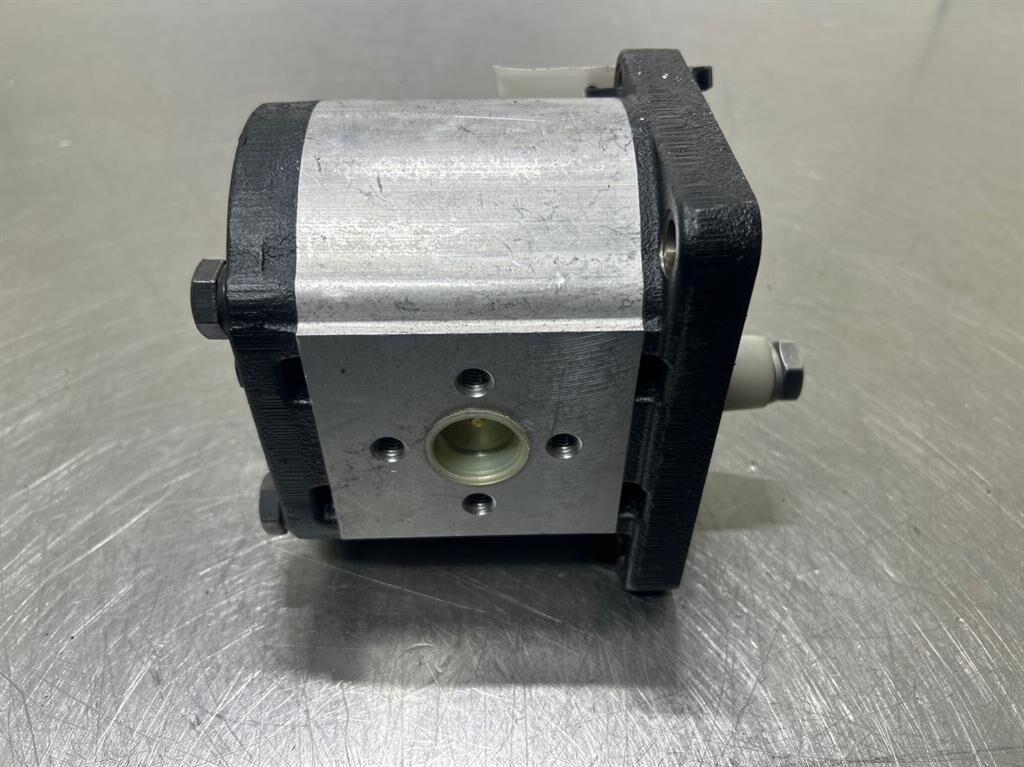 PLM30.38R0-83E3-LEB-Gearpump/Zahnradpumpe 2
