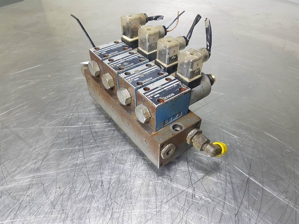 081WV06P1V10 - Zeppelin ZM 15 - Valve 2
