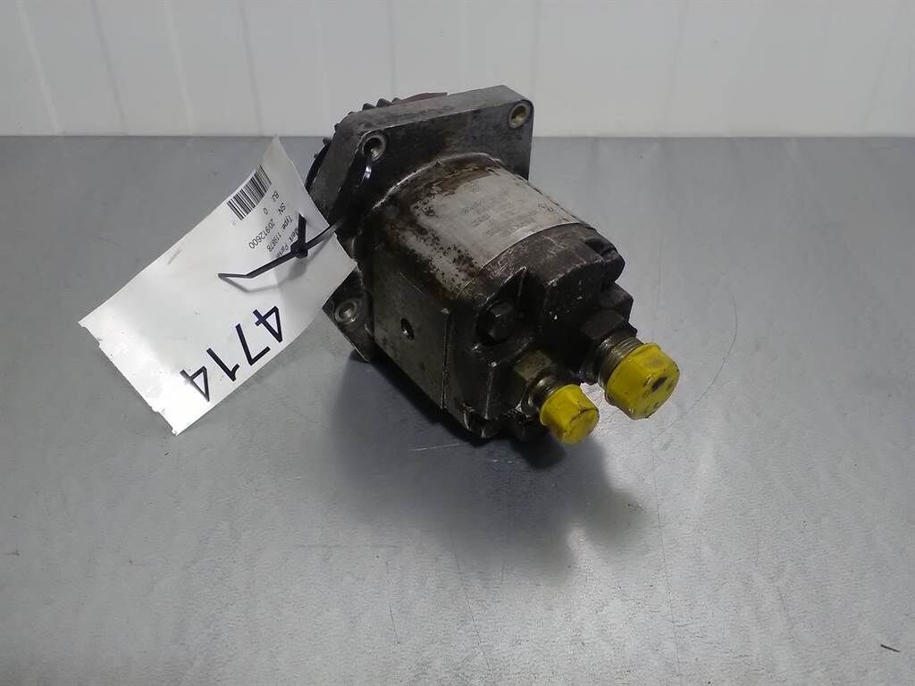 8011D - Gearpump/Zahnradpumpe/Tandwielpomp 2