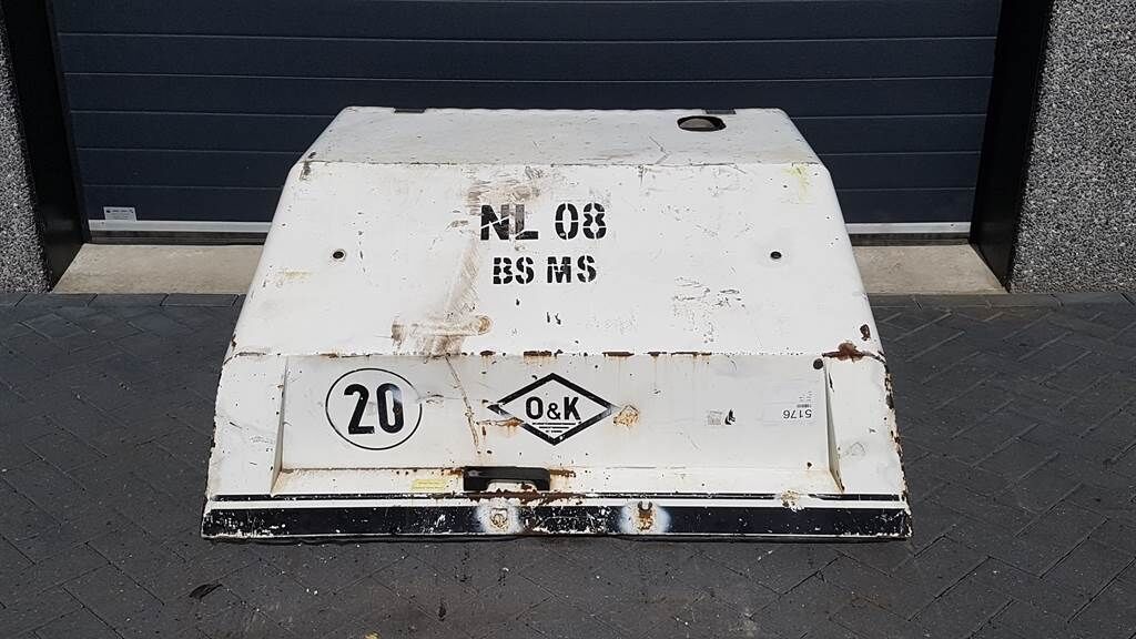 L 10 B - Engine /Motorhaube/Motorkap 2
