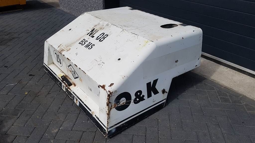 L 10 B - Engine /Motorhaube/Motorkap 3