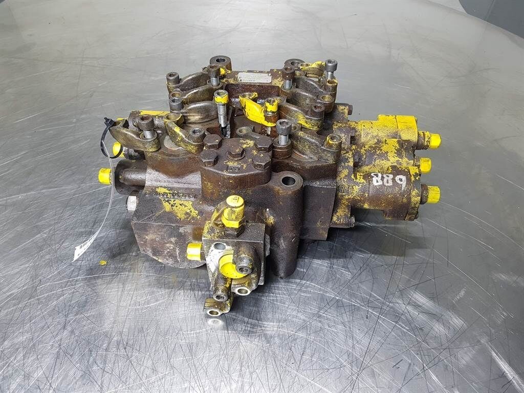 MVBT01059 - Komatsu WA270-3 - Valve 3