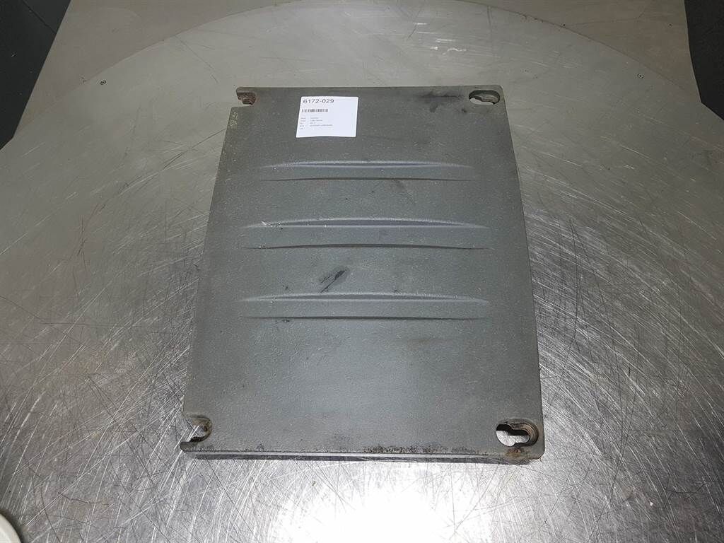 L586 2plus2-9069636-Hood/Haube/Kap 1