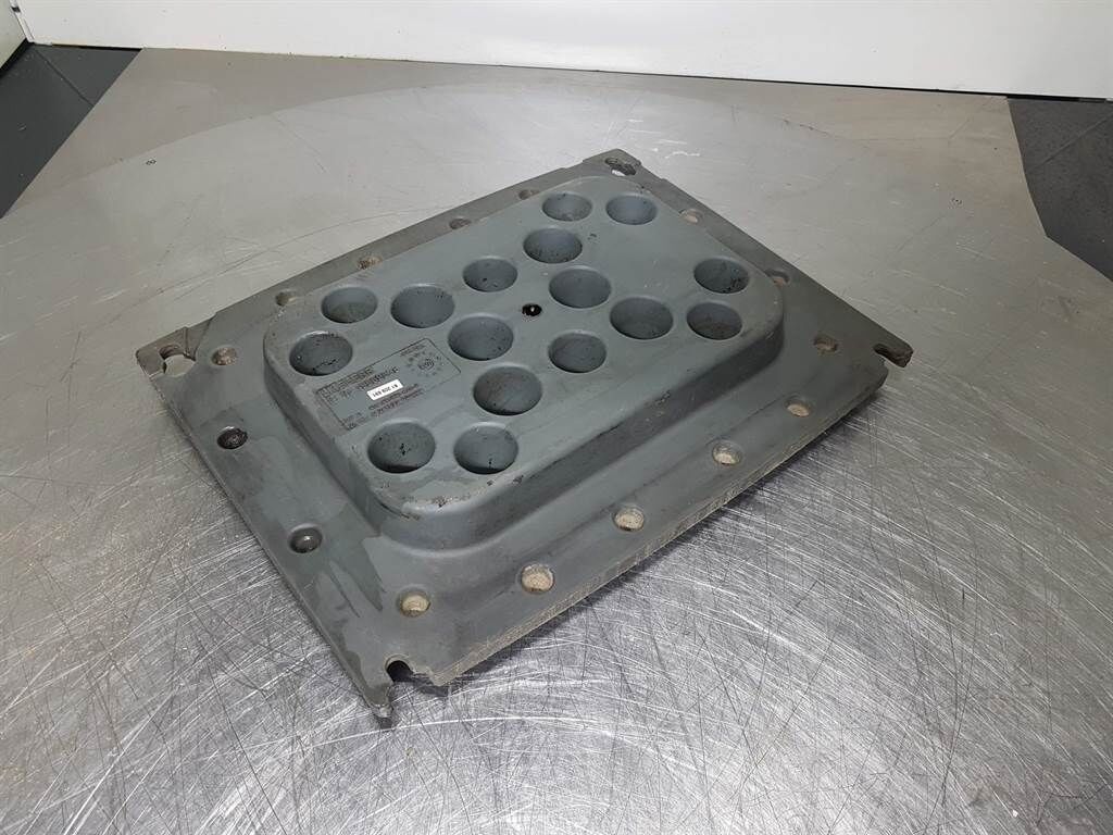 L586 2plus2-9069636-Hood/Haube/Kap 3