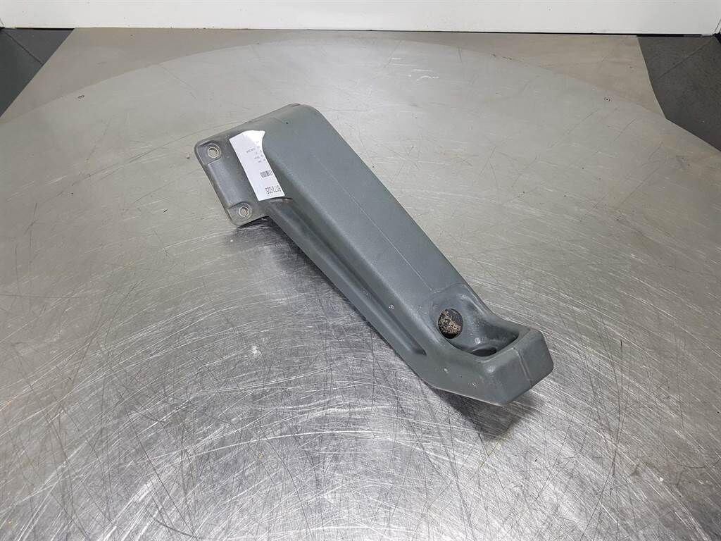 L586 2plus2-8921161-Bulb carrier/Lampensteun 2