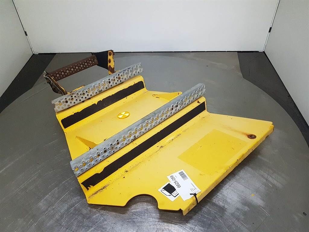 AZ150E-4100054AL-Stair panel/Trittstufen/Traptre 2