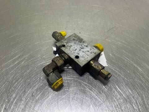 AZ6-Oil Control 084396030320000-Senkbremsventile 3