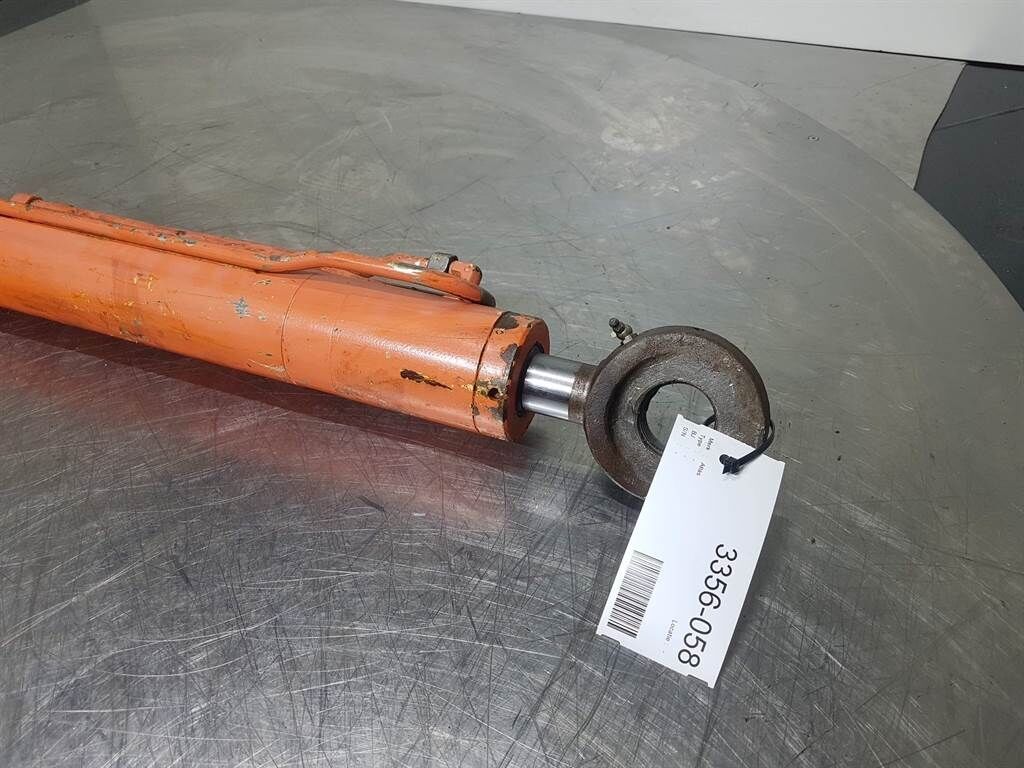 - Tilt cylinder/Kippzylinder/Nijgcilinder 2