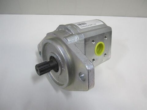 Sonstige /Yanmar TL70S/TL80/V80 -5090661552-Gearpump/Z