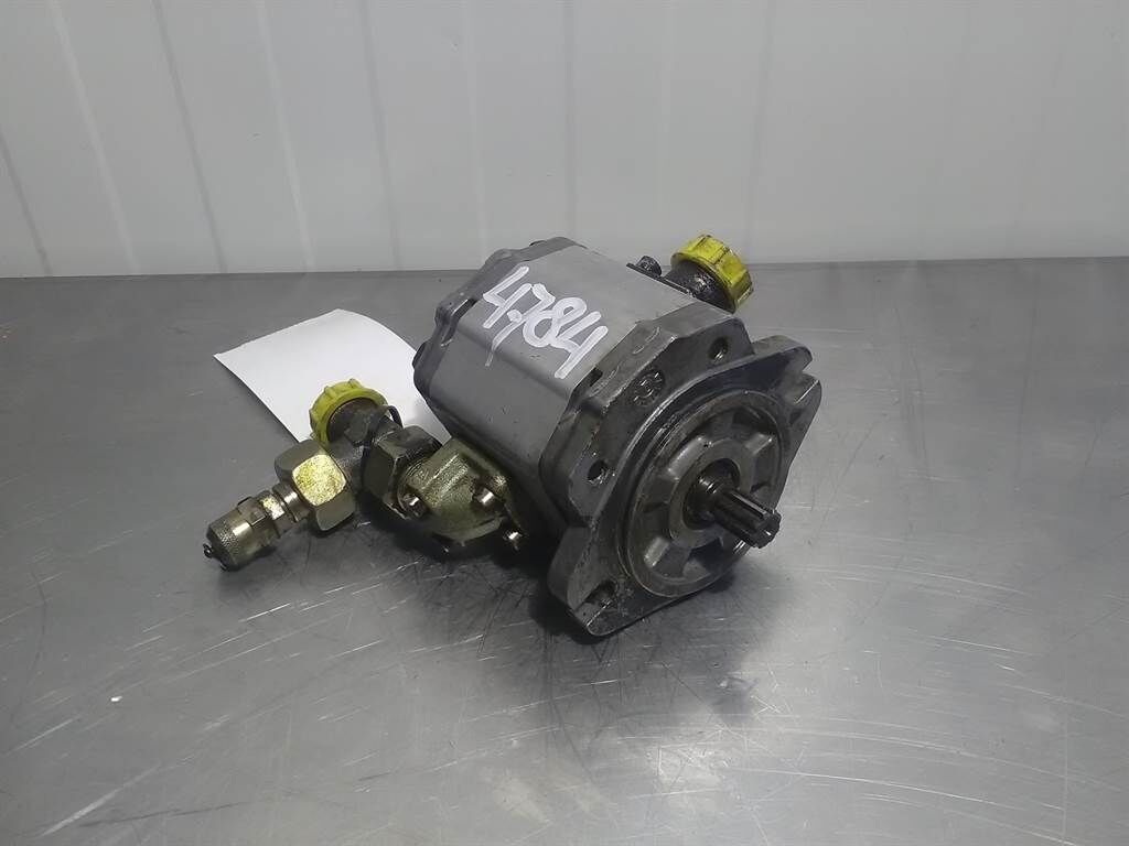 Sauer Sundstrand SNP2/14DSC06REPG - Gearpump 1