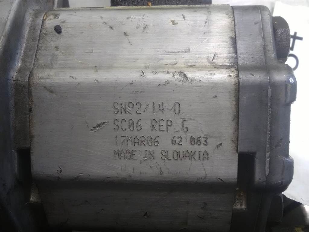 Sauer Sundstrand SNP2/14DSC06REPG - Gearpump 3
