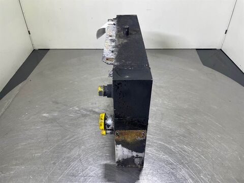 8411-f145238e81e9e7e3a889370e5cd08d8f-6054974