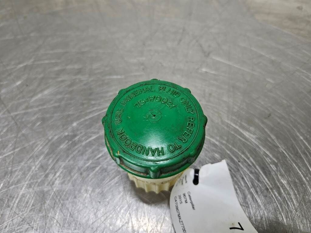 907M - Brake pedal reservoir 3