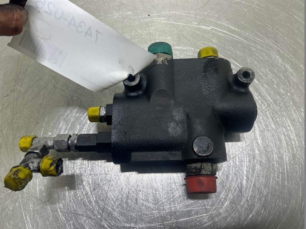 AS900-23126102 -Eaton VLE-150-Priority valve 2