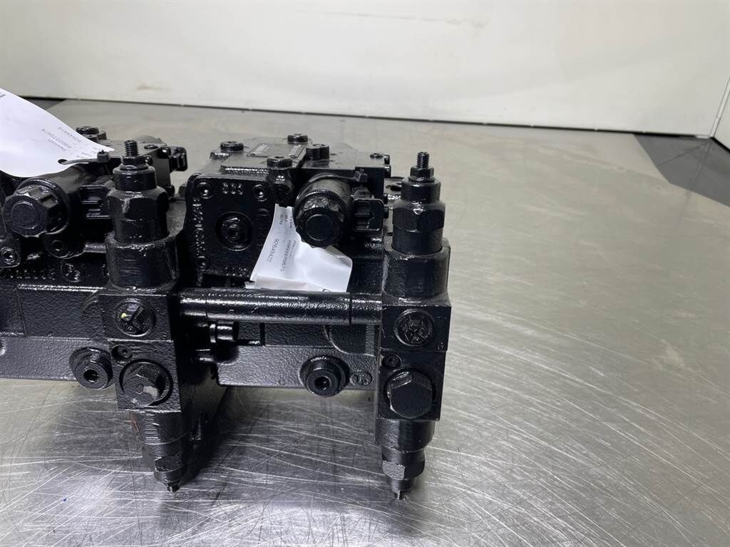 05802754-Rexroth R902270679-Drive pump/Fahrpumpe 3