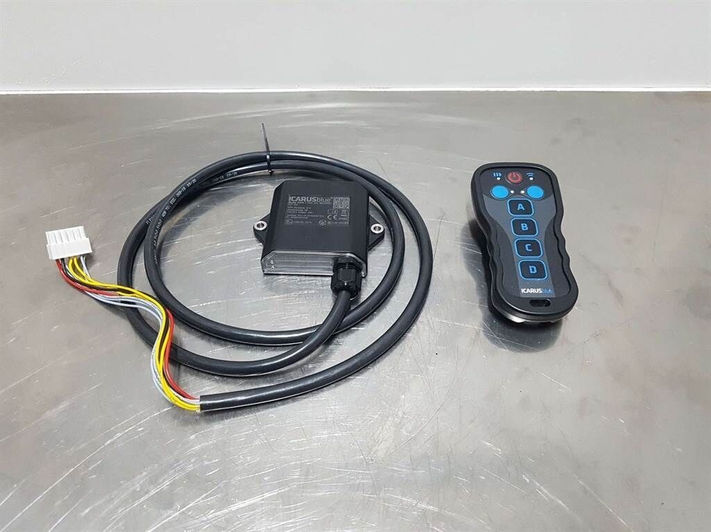 Icarus blue TM600+R420 - Wireless remote control 1