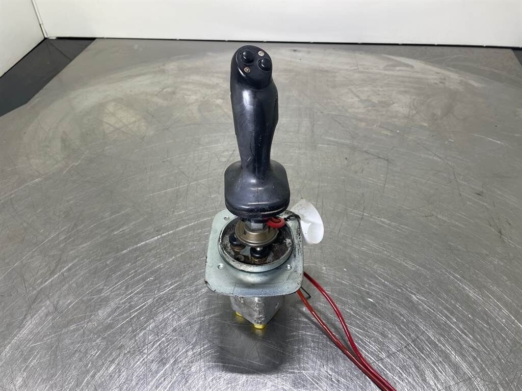 A924B-9075106-Servo valve/Servoventil 1